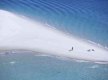 Azura Marlin Beach: Sandzunge