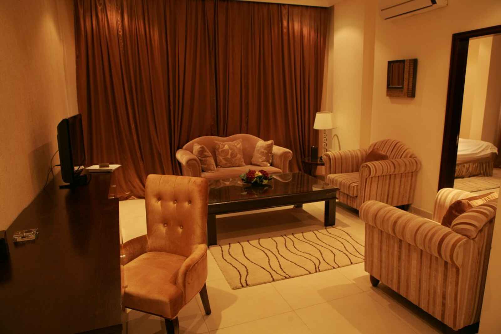 Mikhael's Hotel: Ambassador Suite Mikhael's Hotel: Ambassador Suite