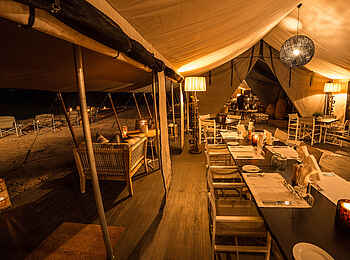 Gomoti Plains Camp: Restaurantbereich