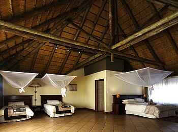 Palmwag Lodge: Familienbungalow