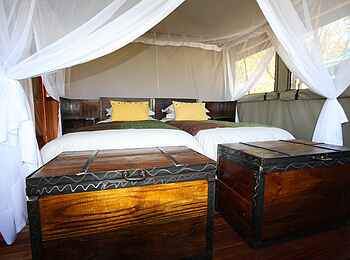 Sango Safari Camp: Himmelbett