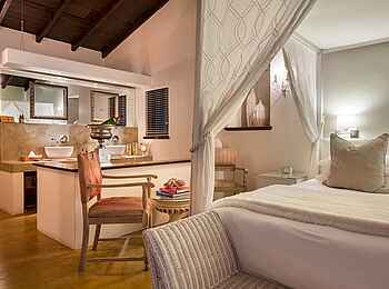 Teremok Marine Lodge and Spa: Milkwood Suite Teremok Marine Lodge and Spa: Milkwood Suite