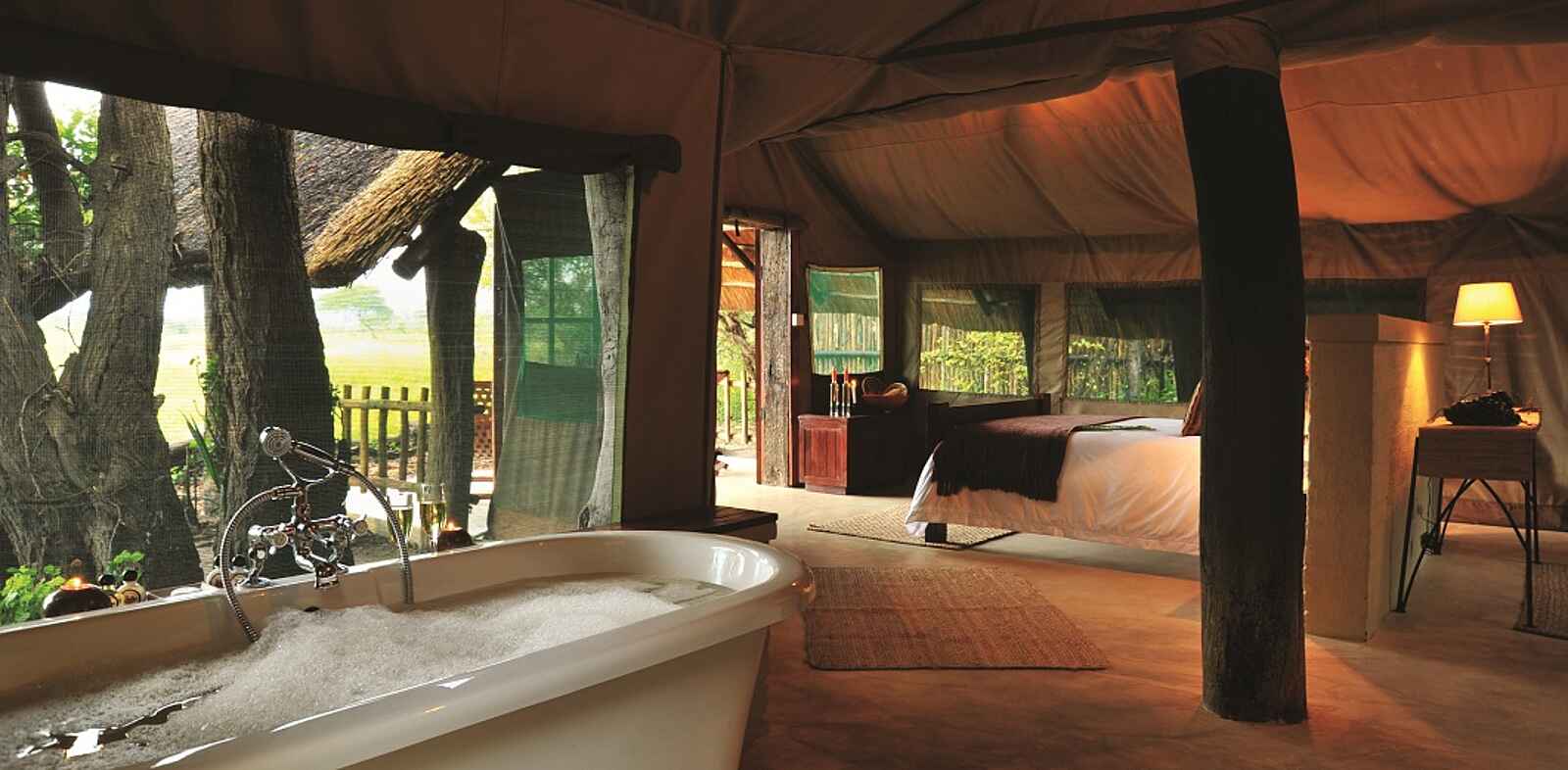 The Hide: Bad im Deluxe-Zelt The Hide: Bad im Deluxe-Zelt