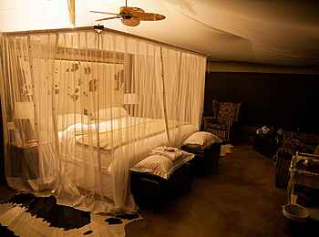 Camp Kuzuma: Aufgebettet Camp Kuzuma: Aufgebettet