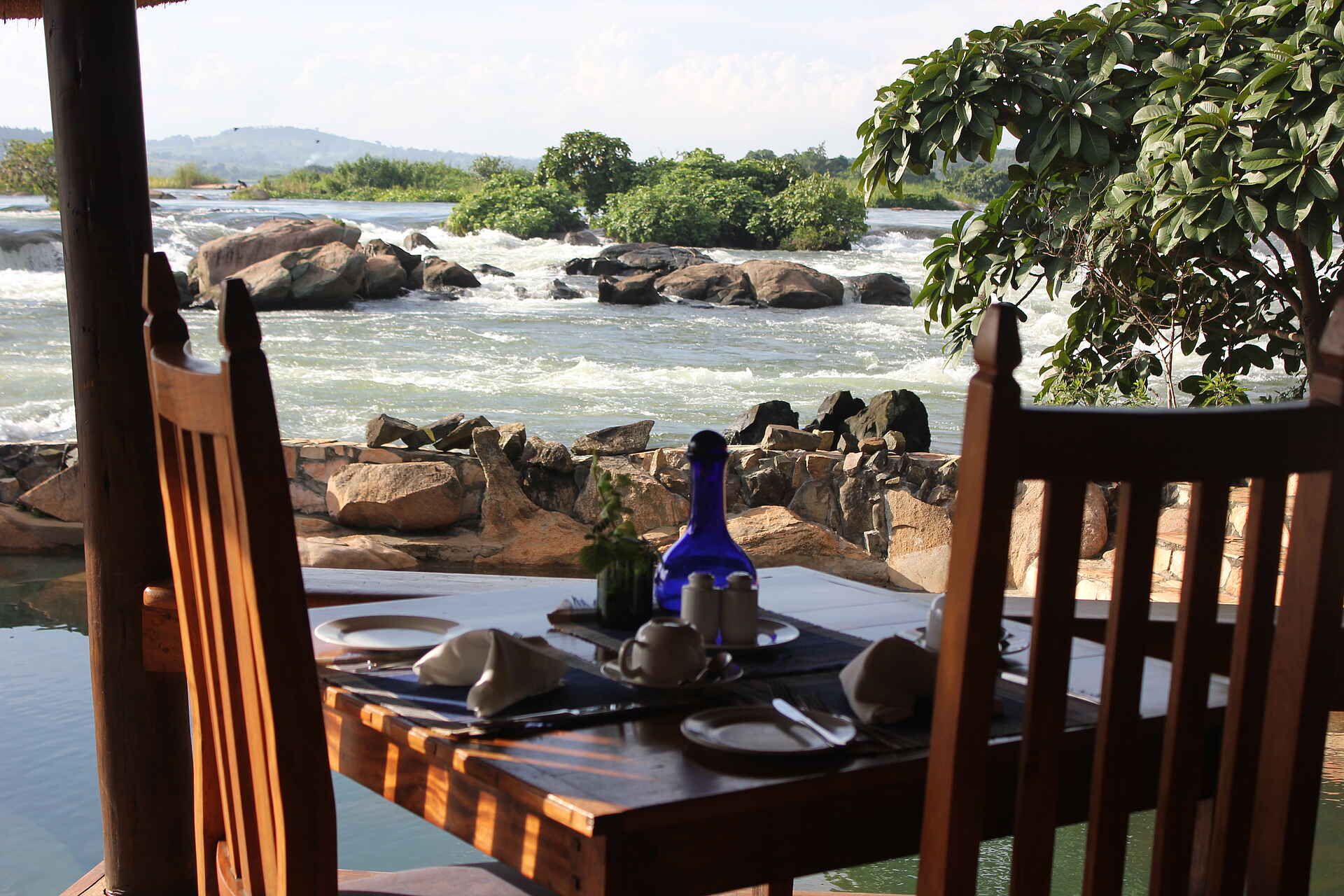 Wildwaters Lodge: Lunchtisch mit Blick auf Fluss