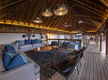 Splash Camp: Sitzgruppe und Teppich