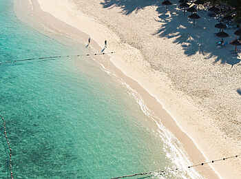 Constance Sakoa Boutik: Der Strand Constance Sakoa Boutik: Der Strand