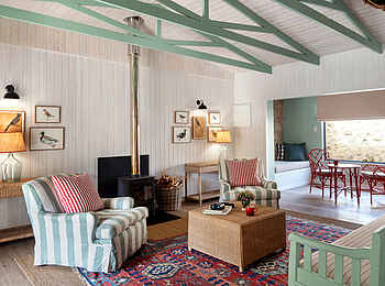Coot Club: Leeward Cottage Lounge