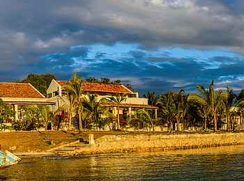 Ibo Island Lodge: Lodge Ansicht vom Meer aus