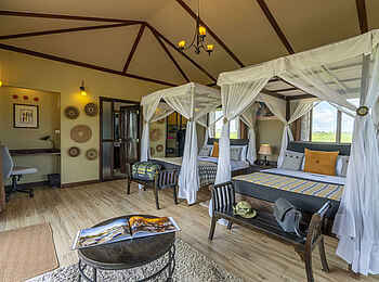 Serengeti Sametu Camp: Twin Room Betten Serengeti Sametu Camp: Twin Room Betten
