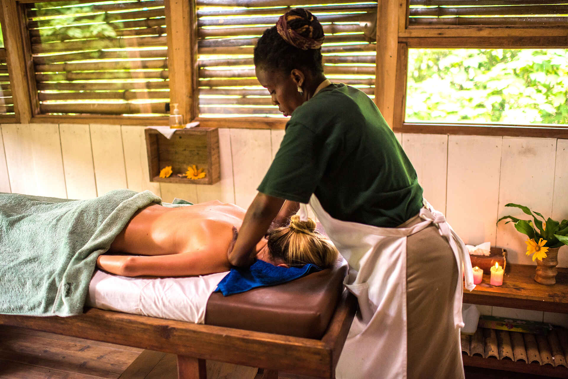 Volcanoes Bwindi Lodge: Massage im Spa