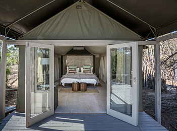 Simbavati River Lodge: Blick in ein Zimmer