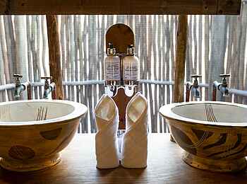 Evolve Back Gham Dhao Lodge: Waschtisch