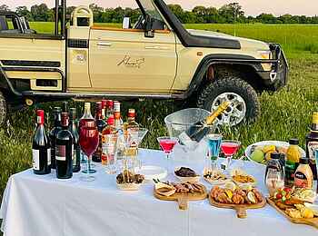 Khwai Expeditions Camp: Sundowner Khwai Expeditions Camp: Sundowner