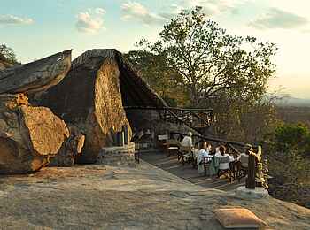 Maweninga Camp: Felsenlounge und Panoramadeck