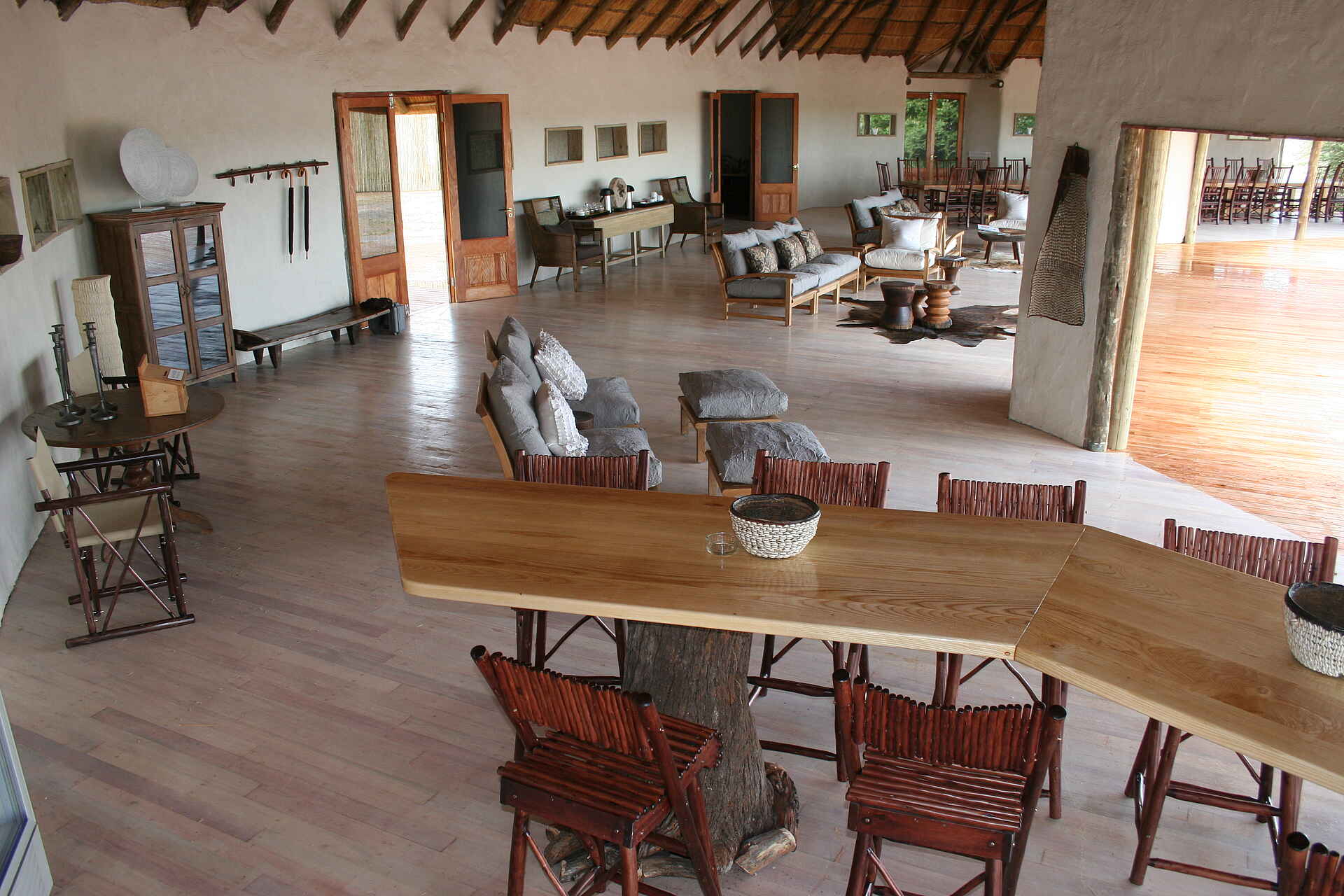 Baines Baobab, Kalahari, Kwando Safaris, Nxai Pan Camp, Nxai Pan National Park, NG 53, Bar, Bibliothek, Hauptgebäude, Lounge, Nxai Pan, Nxai-Pfanne