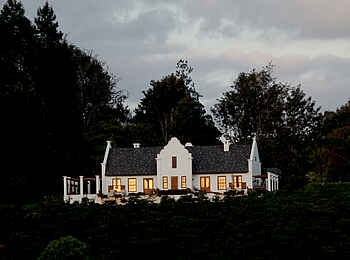 The Manor at Ngorongoro: The Manor am Abend