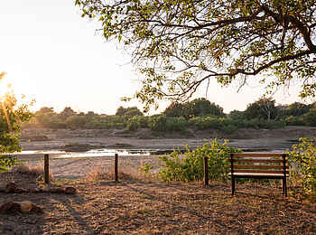Tuli Safari Lodge Mashatu: Am Limpopo River