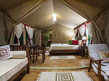 Losokwan Camp: Abendstimmung im Zelt