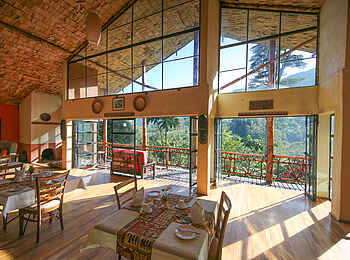 Mahogany Springs Safari Lodge: Restaurant