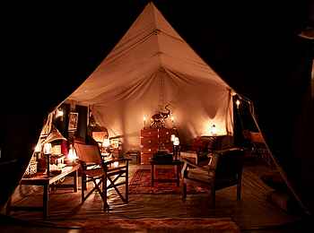 Sentinel Mara Camp: Lounge bei nacht