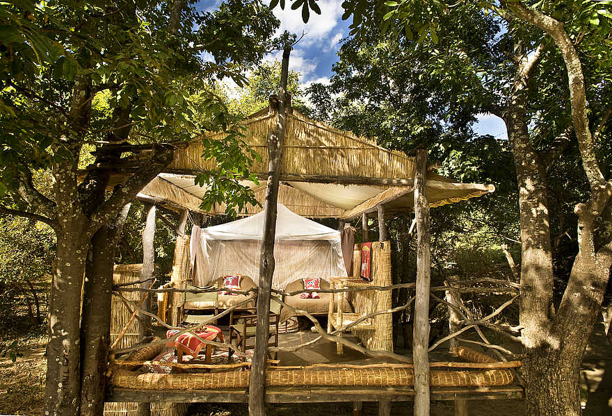 Island Bush Camp: Private Veranda und Gästebetten Island Bush Camp: Private Veranda und Gästebetten