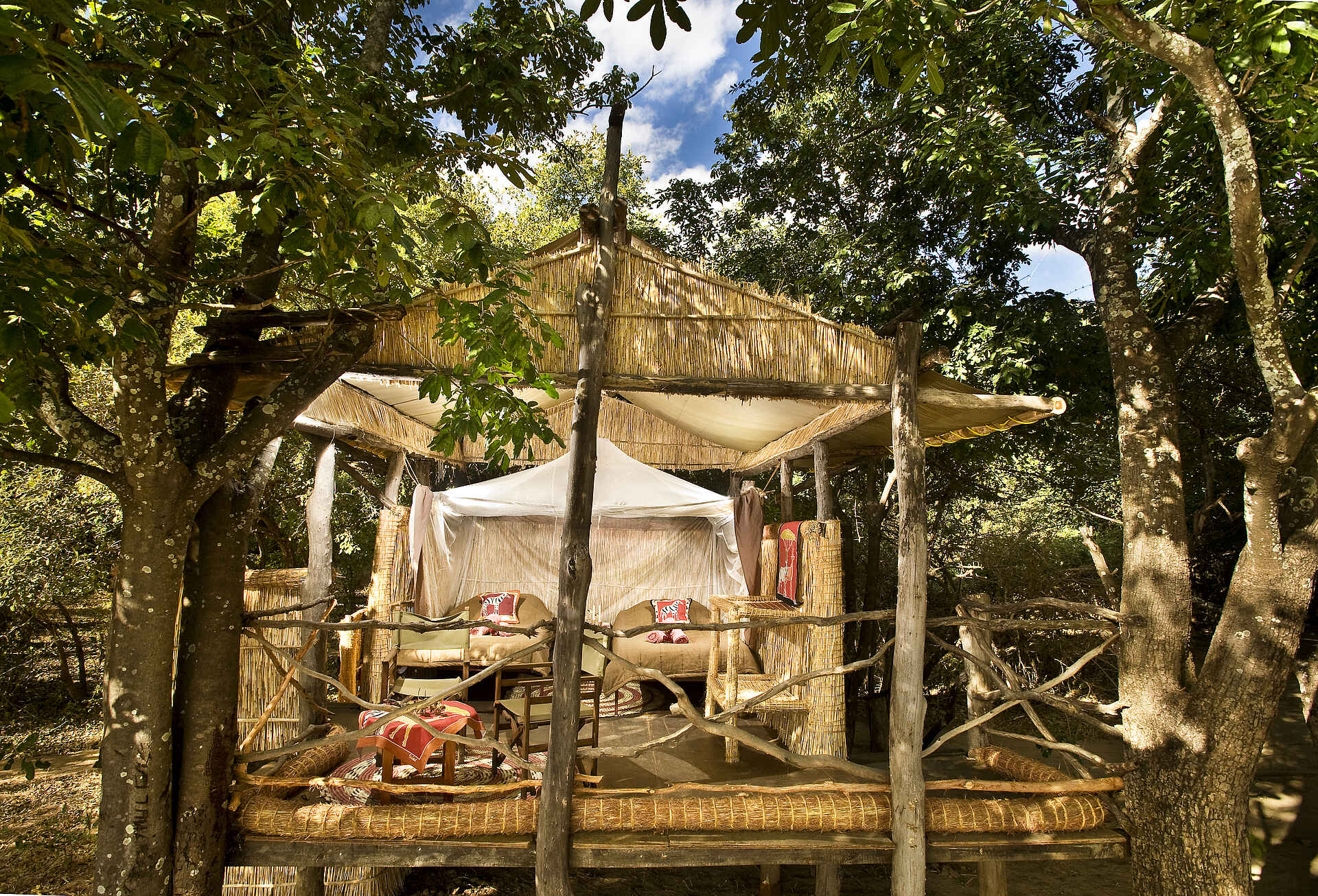 Island Bush Camp: Private Veranda und Gästebetten