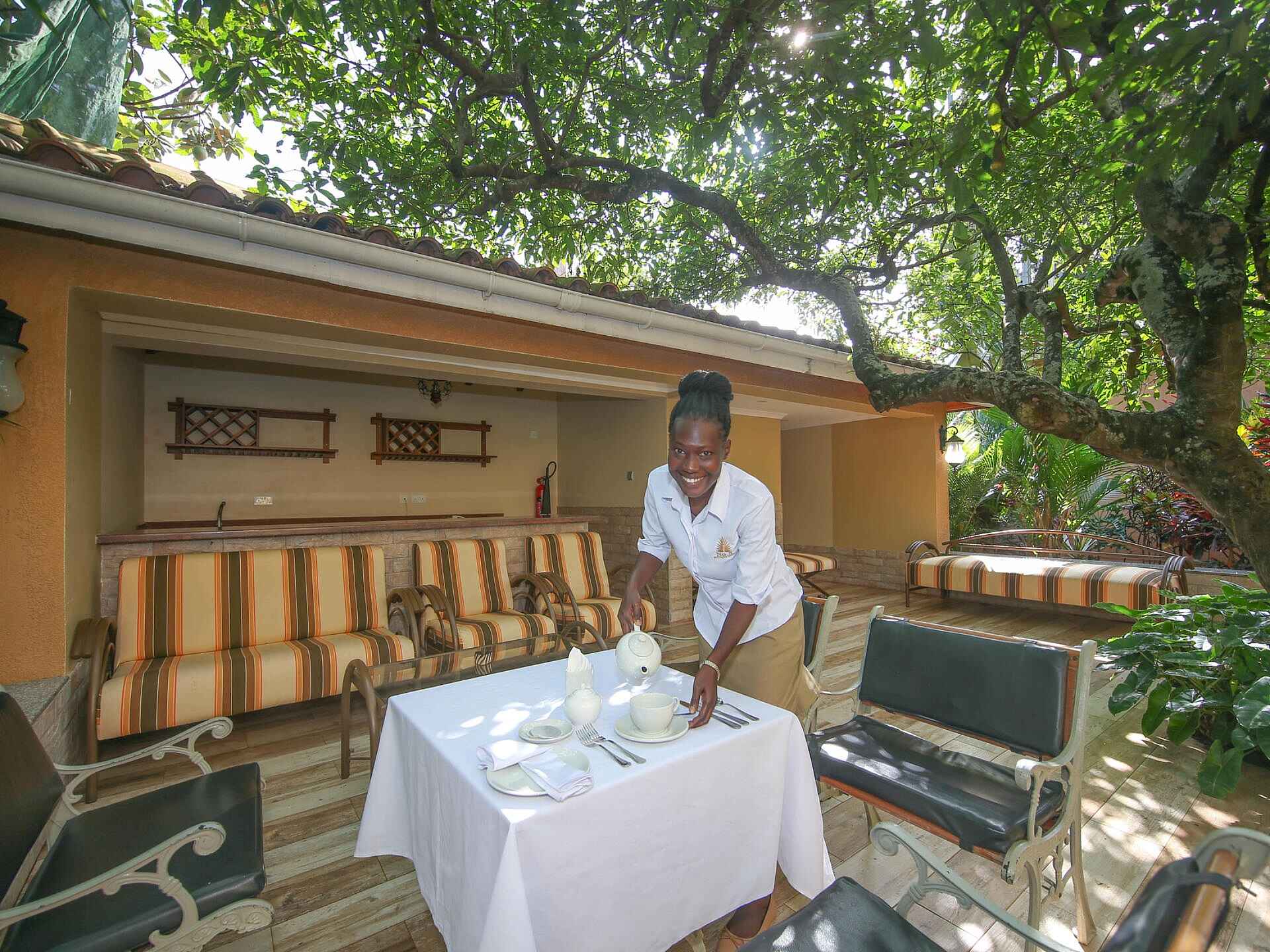 No. 5 Boutique Hotel: Restaurantterrasse