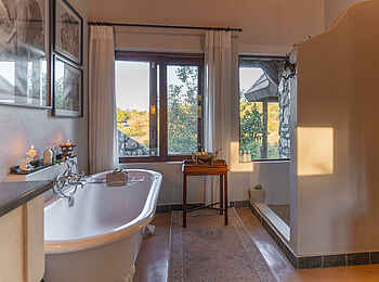 The Last Word Kitara Lodge: Das Badezimmer The Last Word Kitara Lodge: Das Badezimmer