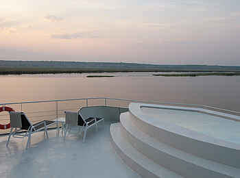 Zambezi Queen: Pooldeck