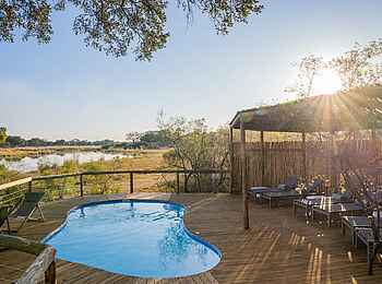 4 Rivers Camp: Der Swimmingpool 4 Rivers Camp: Der Swimmingpool