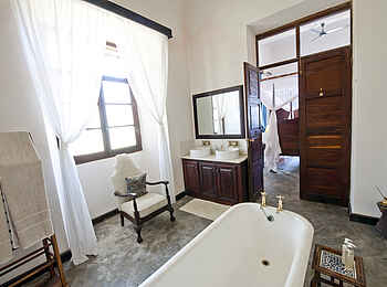 Ibo Island Lodge: Badezimmer des Ndorwe Zimmers