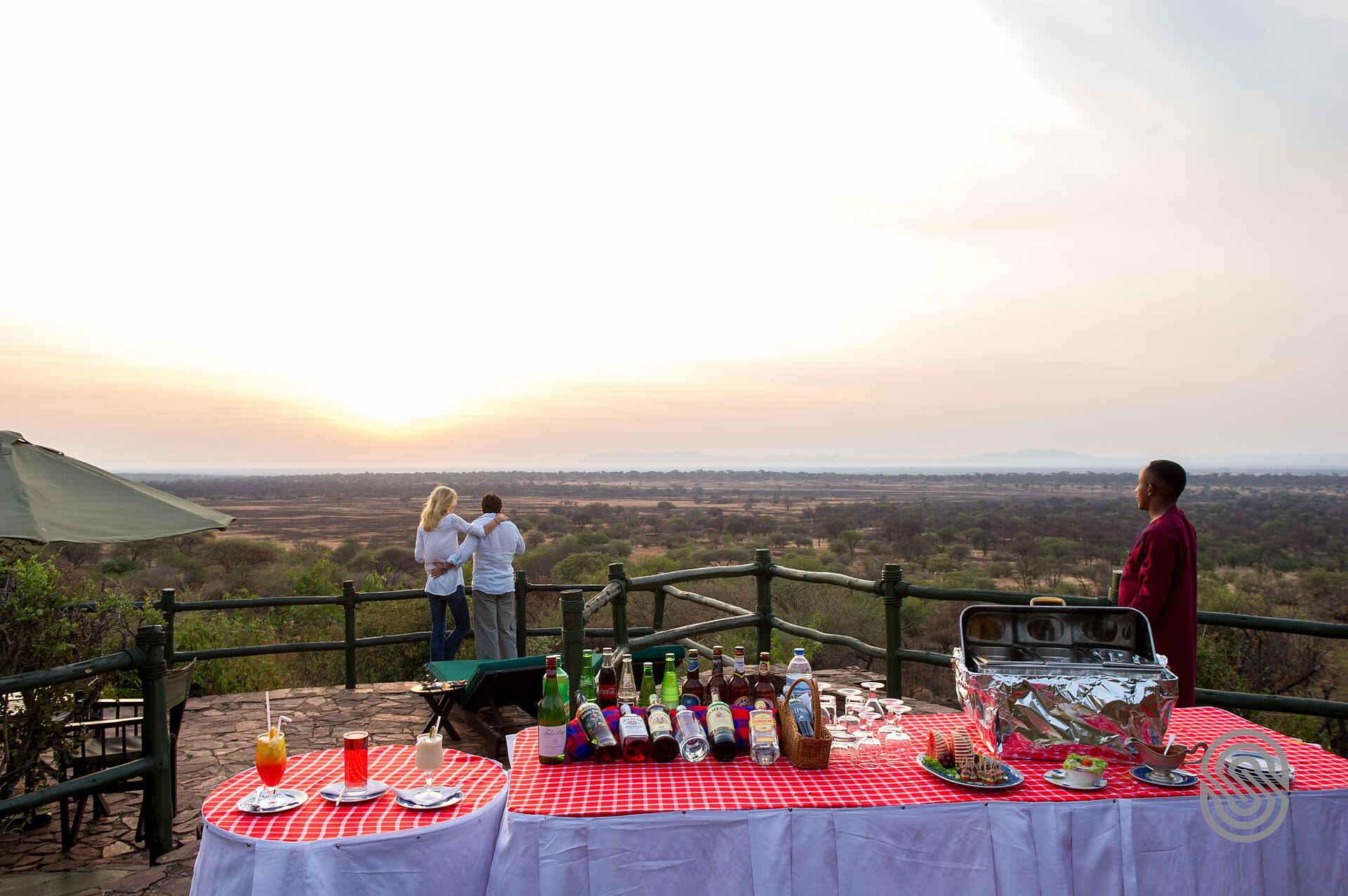 afrikarma, afrikarma Safaris, afrikarma.de, Grumeti, Grumeti River, Kirawira Serena Camp, Safari, Serena Hotels, Serengeti, Sundowner, Afrikarma Safaris - Wildnis. Hautnah.