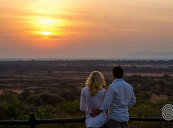 Kirawira Serena Camp: Sonnenuntergang