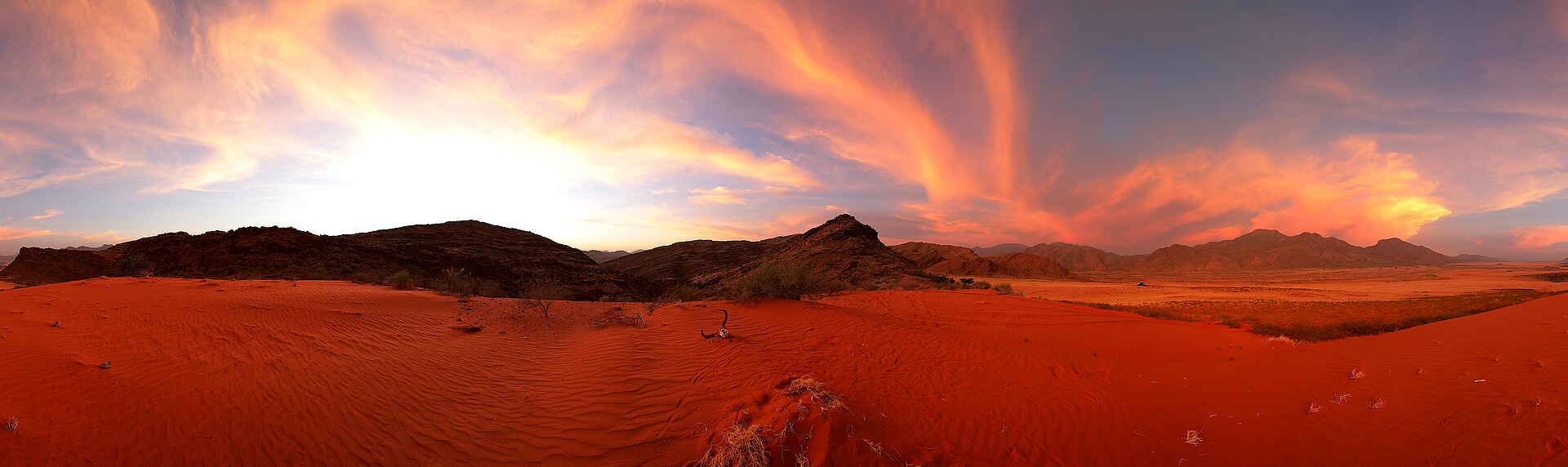 Abgeschiedenheit, afrikarma, afrikarma.de, buchen, Damaraland, Entspannung, Erholung, Fly In, Himba, Himba Dorf, Himba-Stamm, Information, Kultur, Kunene, Kunene Region, Kunene River, Marienfluss, Marienfluss Region, Namibe, Namibia, Nordnamibia, Nordwestnamibia, Okahirongo, Okahirongo Lodges and Camps, Okahirongo River Camp, Otupambua, Otupambua Stromschnellen, Privatsphäre, Reise, Reisen, Reiseveranstalter, River Camp, Ruhe, Safari, südliches Afrika, Urlaub, www.afrikarma.de, Fotografie, Landschaft, Sonnen, Sonnenaufgang, Stimmung