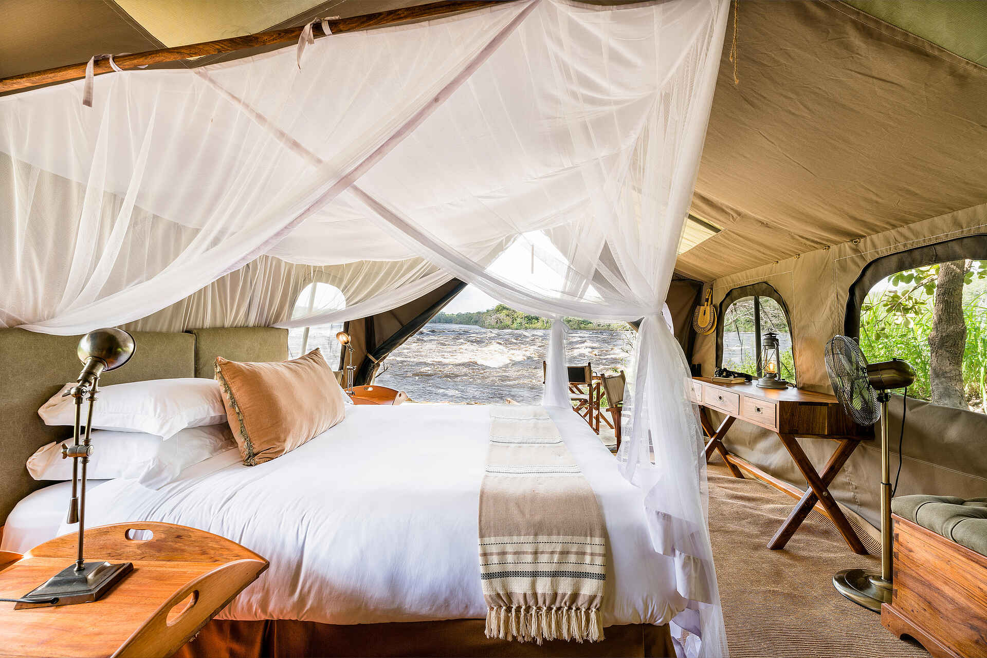 Papa´s Camp: Safari Tent