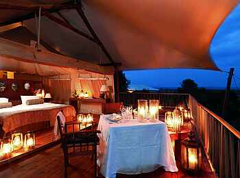 Mara Bushtops: Dinner auf der privaten Veranda