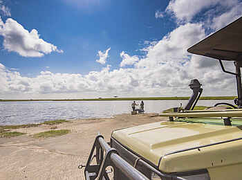 Dunia Camp: Am Seronera River