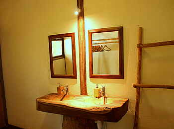 Enjojo Lodge: Doppelwaschtisch