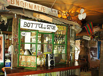 Etosha Safari Camp: Nahaufname der Bar