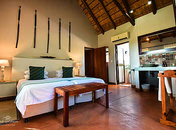 Mohlabetsi Safari Lodge: Ein Doppelzimmer mit Verbindungstür Mohlabetsi Safari Lodge: Ein Doppelzimmer mit Verbindungstür