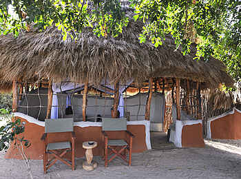 Tsika Island Canoeing Camp: Gästechalet von außen Tsika Island Canoeing Camp: Gästechalet von außen