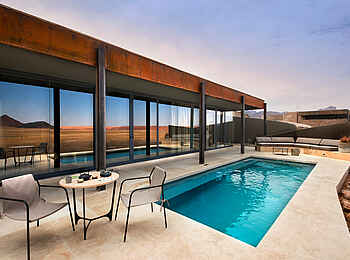 andBeyond Sossusvlei Desert Lodge: Der Pool einer Suite andBeyond Sossusvlei Desert Lodge: Der Pool einer Suite