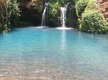 Sirikoi: Ein Wasserfall im Ndare Ndare Wald