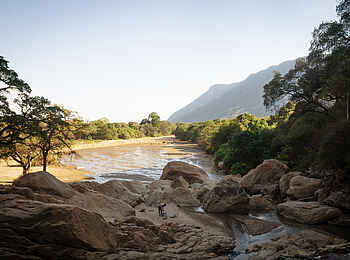 Wayo Manyara Green Camp: Am Fuße des Endabash Wasserfalls