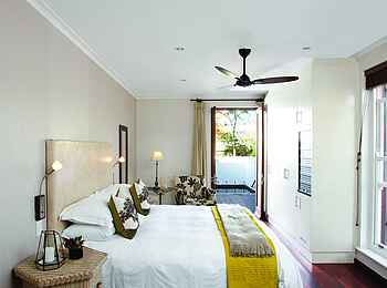 L'Avenir Country Lodge: Kingsize Bett L'Avenir Country Lodge: Kingsize Bett