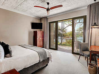 Palm River Hotel: Deluxe Suite Palm River Hotel: Deluxe Suite