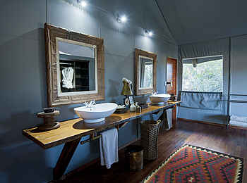 Chitabe Lediba: Doppelter Waschtisch