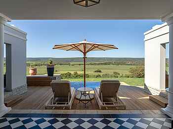 Long Lee Manor Lodge: Family Suite Terrasse Long Lee Manor Lodge: Family Suite Terrasse