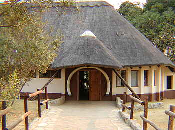 Mukambi Safari Lodge: Eingangsbereich Mukambi Safari Lodge: Eingangsbereich